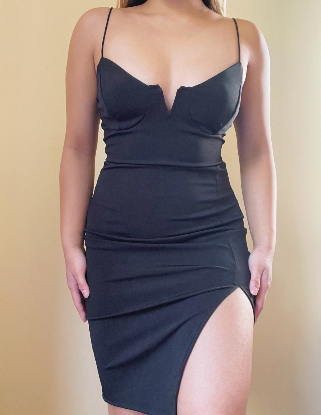 Angelina Midi Dress (Black)